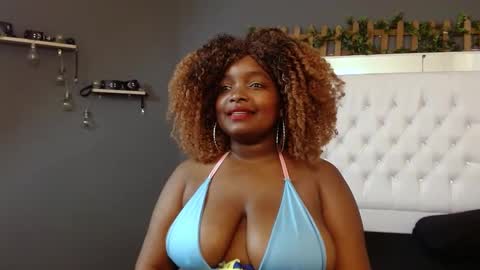 Snapshot of isabella_brown19 chatting on 10/10/25, 11:09 ISABELLA online show from 10/10/25, 11:09