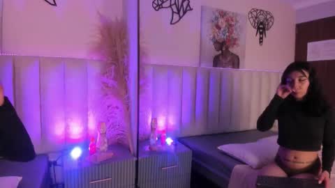 Snapshot of isabella_crofts chatting on 11/08/25, 04:12 isabella_crofts online show from 11/08/25, 04:12