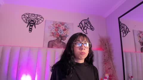 Snapshot of isabella_crofts chatting on 11/19/25, 03:06 isabella_crofts online show from 11/19/25, 03:06