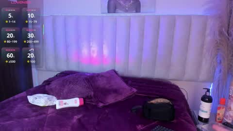 Snapshot of isabella_crofts chatting on 01/09/26, 03:09 isabella_crofts online show from 01/09/26, 03:09