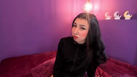 Snapshot of isabella_crofts chatting on 02/26/26, 03:05 isabella_crofts online show from 02/26/26, 03:05