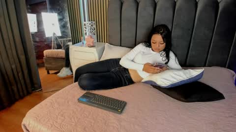 Issa online show from 03/23/26, 08:46