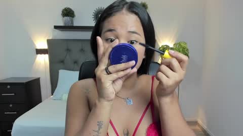 Snapshot of isabella_florez22 chatting on 02/06/25, 12:05 Isabel florez online show from 02/06/25, 12:05