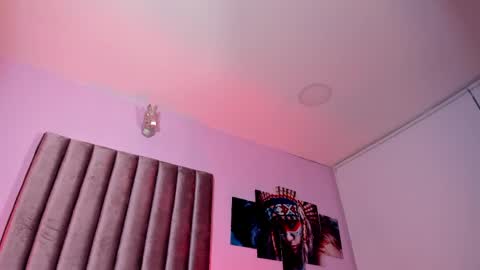   online show from 04/08/26, 04:34