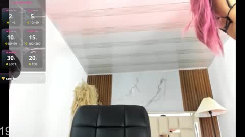 Snapshot of isabella_haddad chatting on 12/19/25, 09:44 isabella_haddad online show from 12/19/25, 09:44