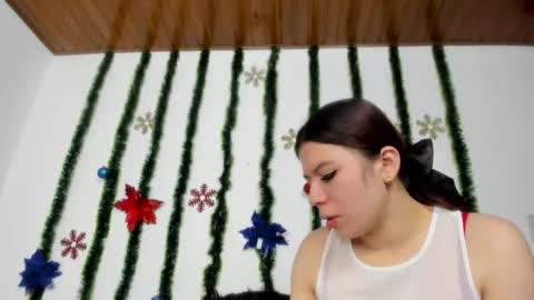 isabella_jaramillo online show from 11/22/25, 11:31