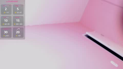 Snapshot of isabella_mendez_1 chatting on 04/11/26, 11:14 Isa online show from 04/11/26, 11:14