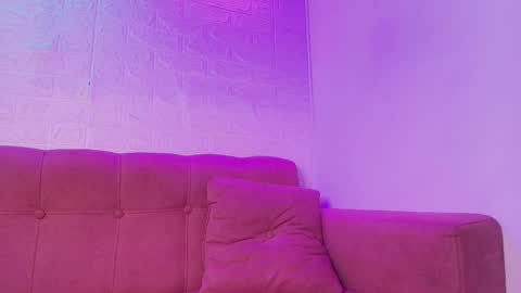 Isabella online show from 10/22/25, 05:08