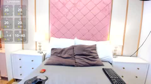 Snapshot of isabella_roa chatting on 02/19/26, 03:24 Isabella online show from 02/19/26, 03:24