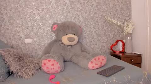 isa  online show from 02/15/25, 08:01