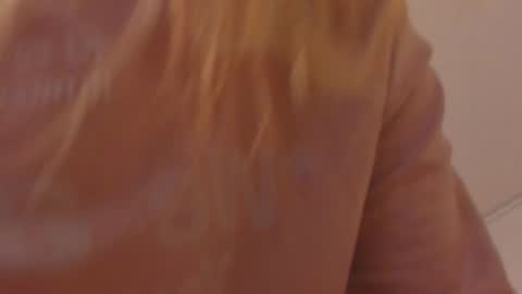 Isabella Rros online show from 12/15/24, 09:45