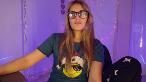 Isabella Rros online show from 12/02/25, 01:22