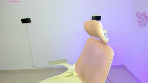 Isabella Thompson online show from 01/09/26, 08:32