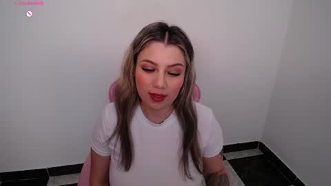 Snapshot of isabella_wish1 chatting on 07/08/26, 02:38 isabella_wish1 online show from 07/08/26, 02:38