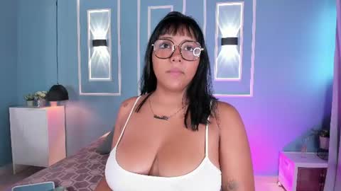Snapshot of isabella_zc chatting on 07/30/26, 12:26 isabella zc online show from 07/30/26, 12:26
