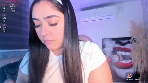 Snapshot of isabellaa23 chatting on 11/30/25, 12:42 isabellaa23 online show from 11/30/25, 12:42