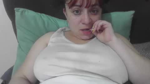 Snapshot of isabellaa_hills_ chatting on 11/17/25, 06:35 isabellaa_hills_ online show from 11/17/25, 06:35