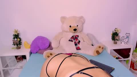 ISABELLA  online show from 01/02/25, 11:27