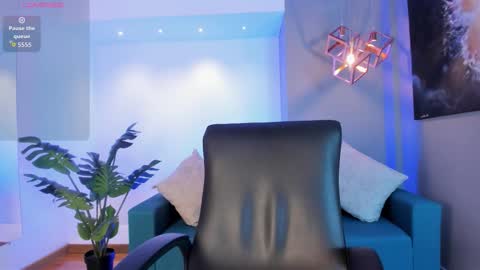 Isabella  Everyday From 0530 to 1430 Col Time online show from 02/11/26, 11:48