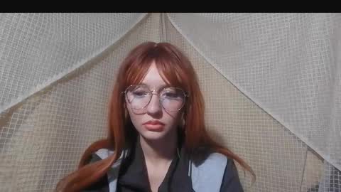 Snapshot of isabellablacky chatting on 09/21/25, 02:35 isabellablacky online show from 09/21/25, 02:35