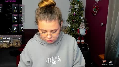 Snapshot of isabellabler chatting on 01/13/25, 09:52 isabellabler online show from 01/13/25, 09:52