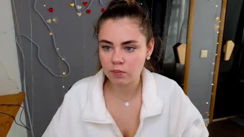 Snapshot of isabellabler chatting on 09/26/25, 05:44 isabellabler online show from 09/26/25, 05:44