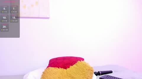 Instagram soybella01  online show from 02/07/25, 09:26