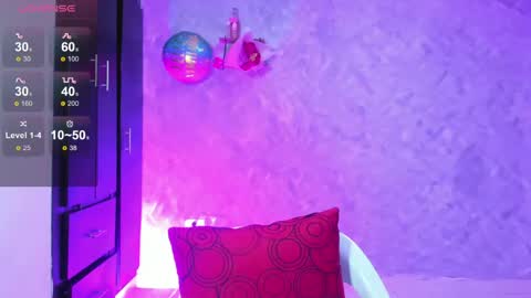Snapshot of isabellagh1 chatting on 04/24/26, 06:21 Instagram soybella01 online show from 04/24/26, 06:21