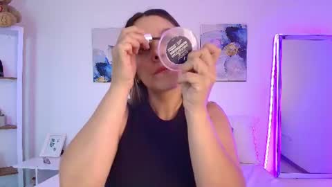 Snapshot of isabellaharley chatting on 07/11/26, 01:25 Isabella online show from 07/11/26, 01:25