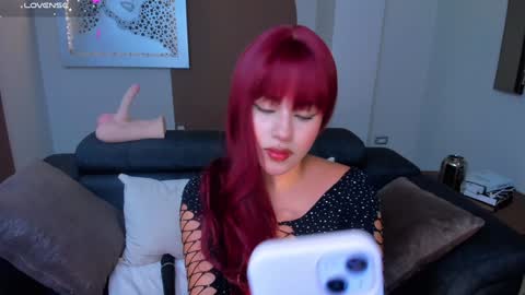 Isa Hill  online show from 12/11/24, 08:18