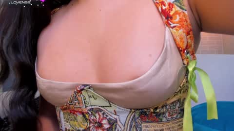 Isa Hill  online show from 12/31/24, 08:34