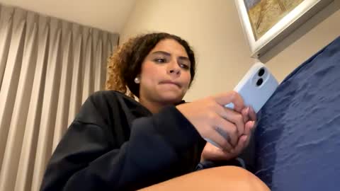 Isabella.. back again  online show from 02/11/25, 01:41