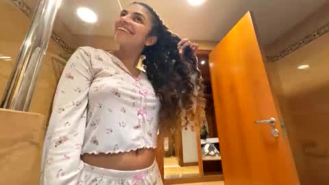 Isabella.. back again  online show from 12/19/25, 05:42