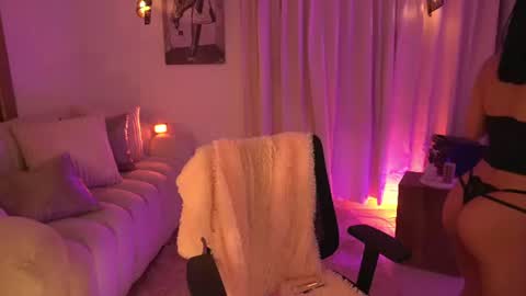 Snapshot of isabellalux_ chatting on 07/02/26, 02:34 ISABELLA online show from 07/02/26, 02:34