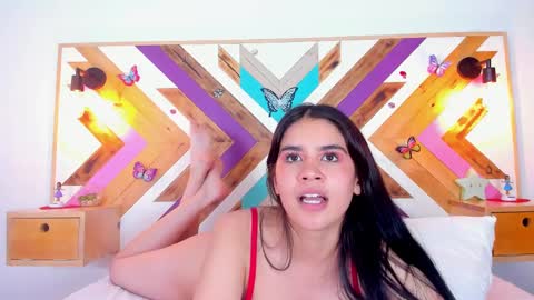 Snapshot of isabellamarinny chatting on 02/22/25, 05:57 Isabella online show from 02/22/25, 05:57