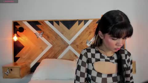 Snapshot of isabellamarinny chatting on 09/15/25, 12:38 Isabella online show from 09/15/25, 12:38