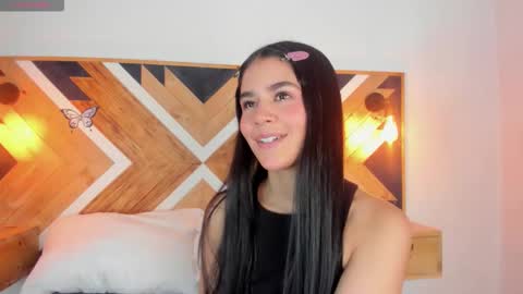 Snapshot of isabellamarinny chatting on 10/10/25, 12:04 Isabella online show from 10/10/25, 12:04