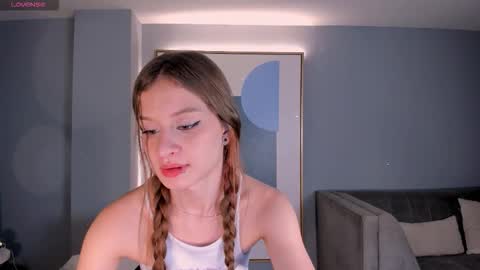 Isabella Moretti online show from 03/01/26, 04:03