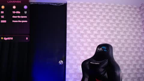 Isabella Mout  online show from 02/10/25, 01:44