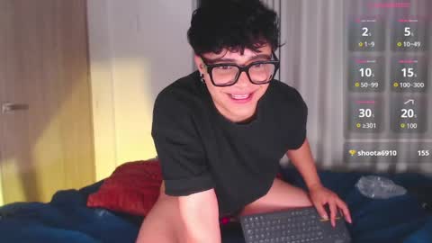 Isabella Mout  online show from 04/12/26, 12:26