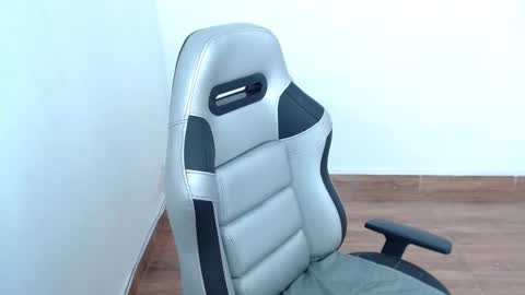 Snapshot of isabellaobregon2 chatting on 02/17/26, 03:51 Isa online show from 02/17/26, 03:51