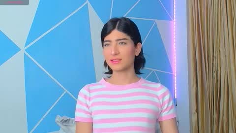 Snapshot of isabellaqueens chatting on 02/13/26, 08:49 ISABELLA QUEENS online show from 02/13/26, 08:49