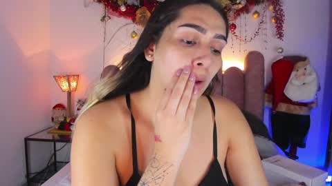  Martina  IG martissmith01 online show from 12/24/24, 09:33