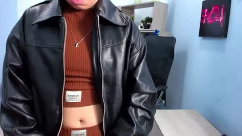 Snapshot of isabellasummer_ chatting on 06/29/26, 02:17 isebella online show from 06/29/26, 02:17