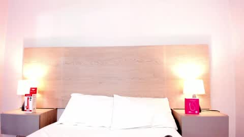 isabellathomass online show from 05/25/26, 07:20
