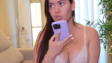 isabellauribe online show from 03/27/26, 04:18