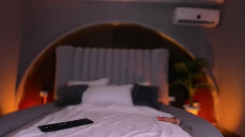 Isa  online show from 02/12/26, 04:18