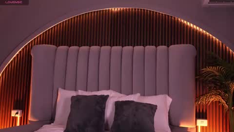 Isa  online show from 03/17/26, 04:06