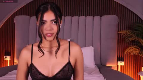 Isa  online show from 03/27/26, 03:23