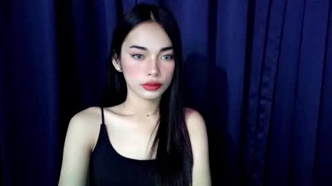 Snapshot of isabelle_willis chatting on 11/13/25, 02:49 Isabelle online show from 11/13/25, 02:49